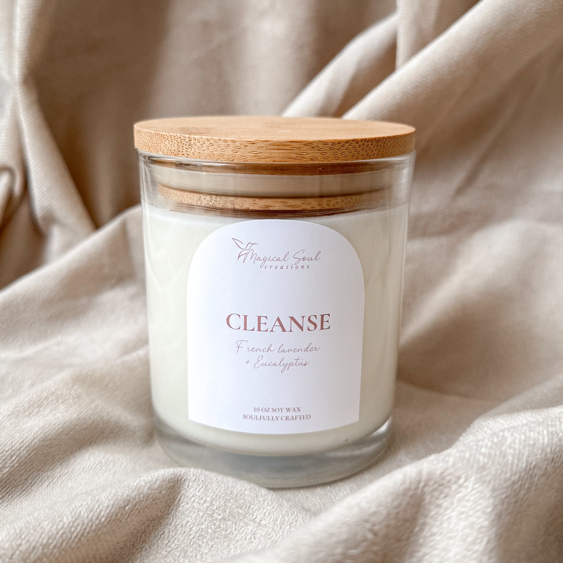 aromatherapy candle for relaxation and mental clarity with clean fresh scent